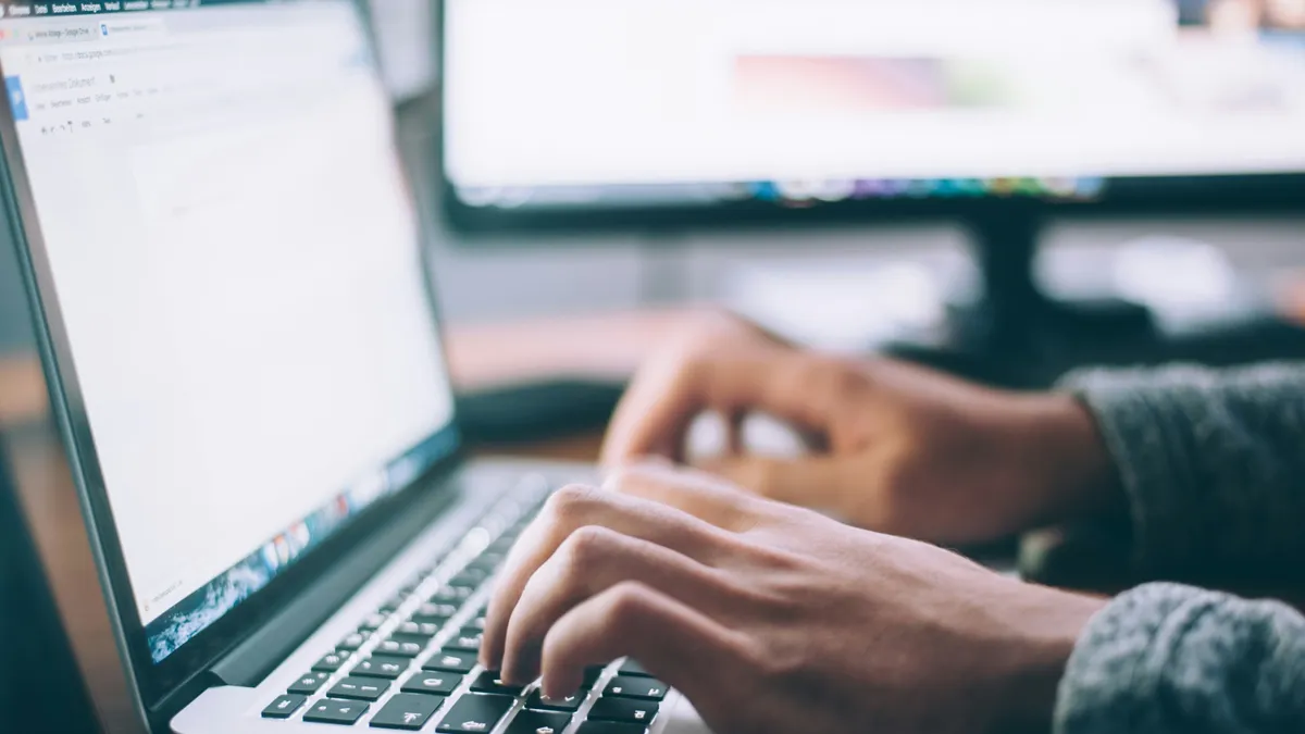 11 Best Online Resume Builders, Reviewed